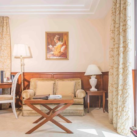 Golden Tower Hotel & Spa Флоренция Экстерьер фото A suite at the Hotel de France
