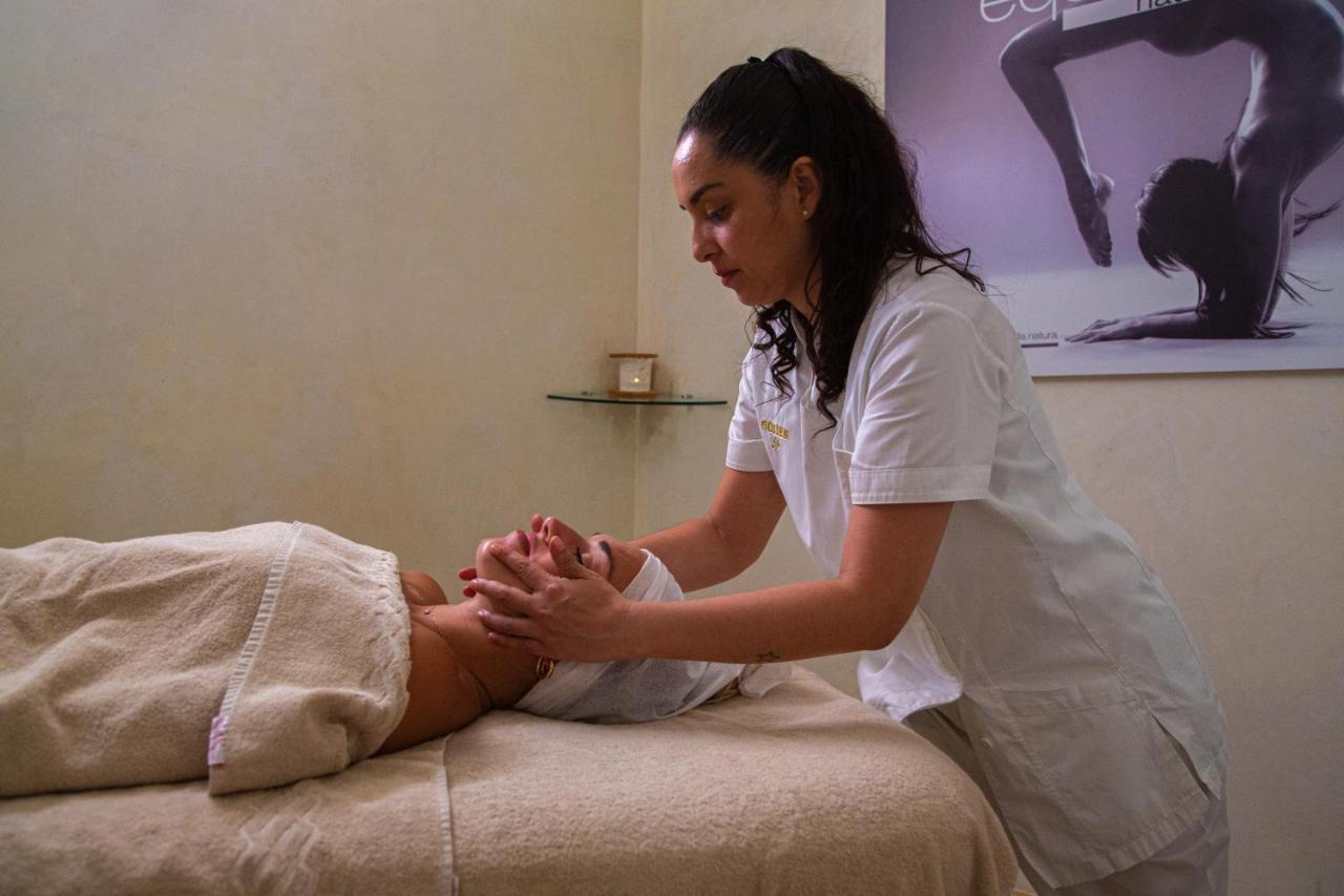 Golden Tower Hotel & Spa Флоренция Экстерьер фото A spa treatment