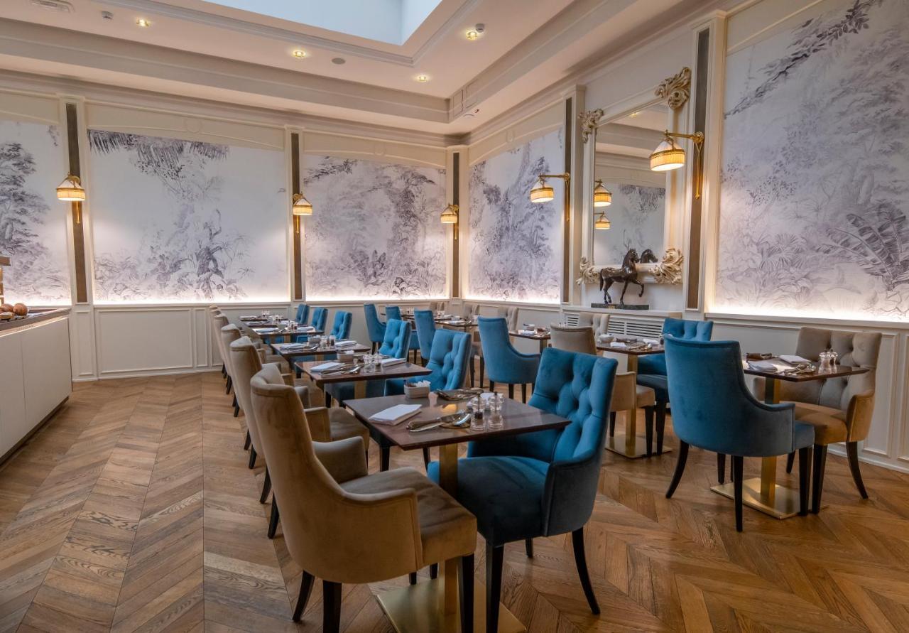 Golden Tower Hotel & Spa Флоренция Экстерьер фото The restaurant at The Ivy Temple Row