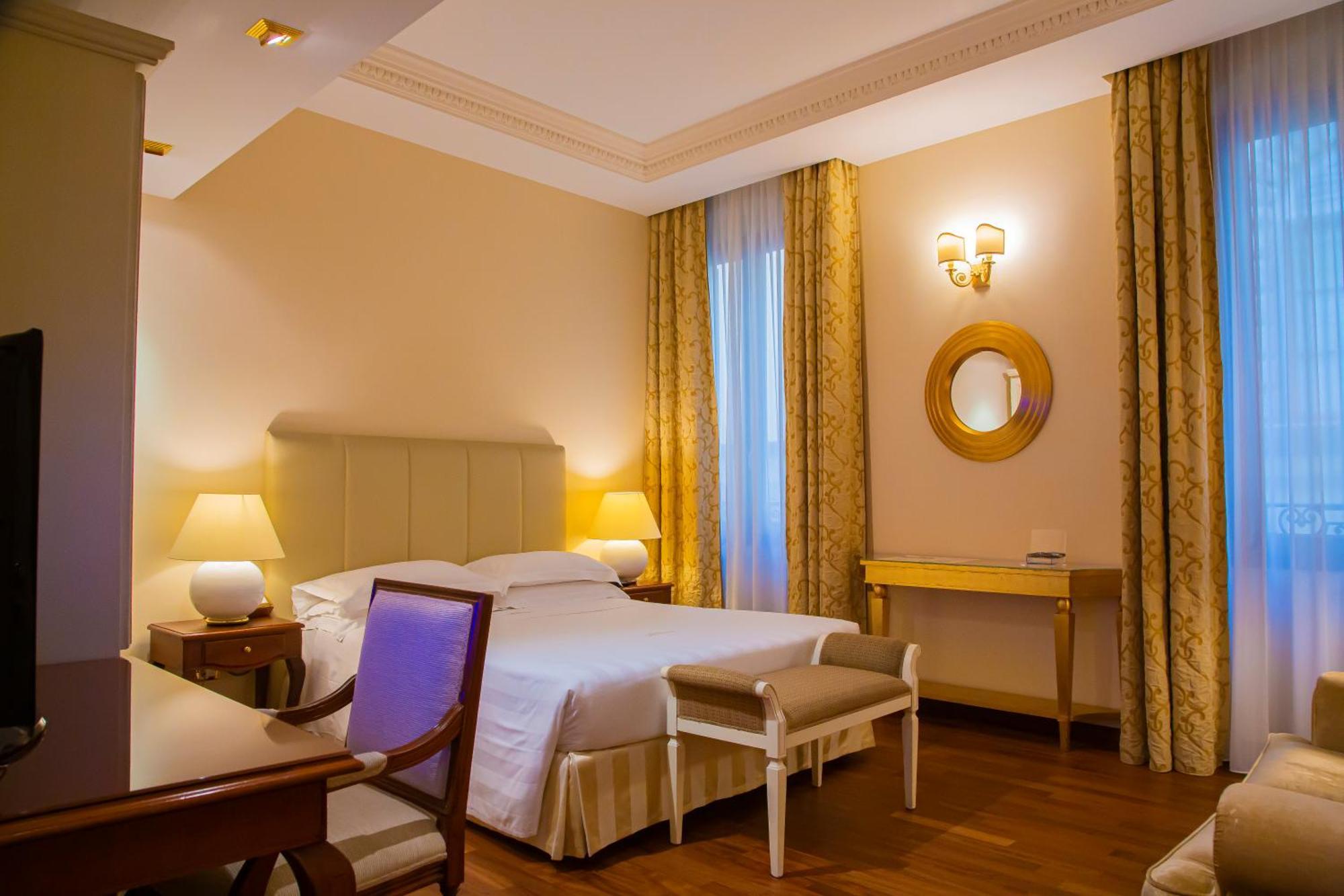 Golden Tower Hotel & Spa Флоренция Экстерьер фото A room at the hotel