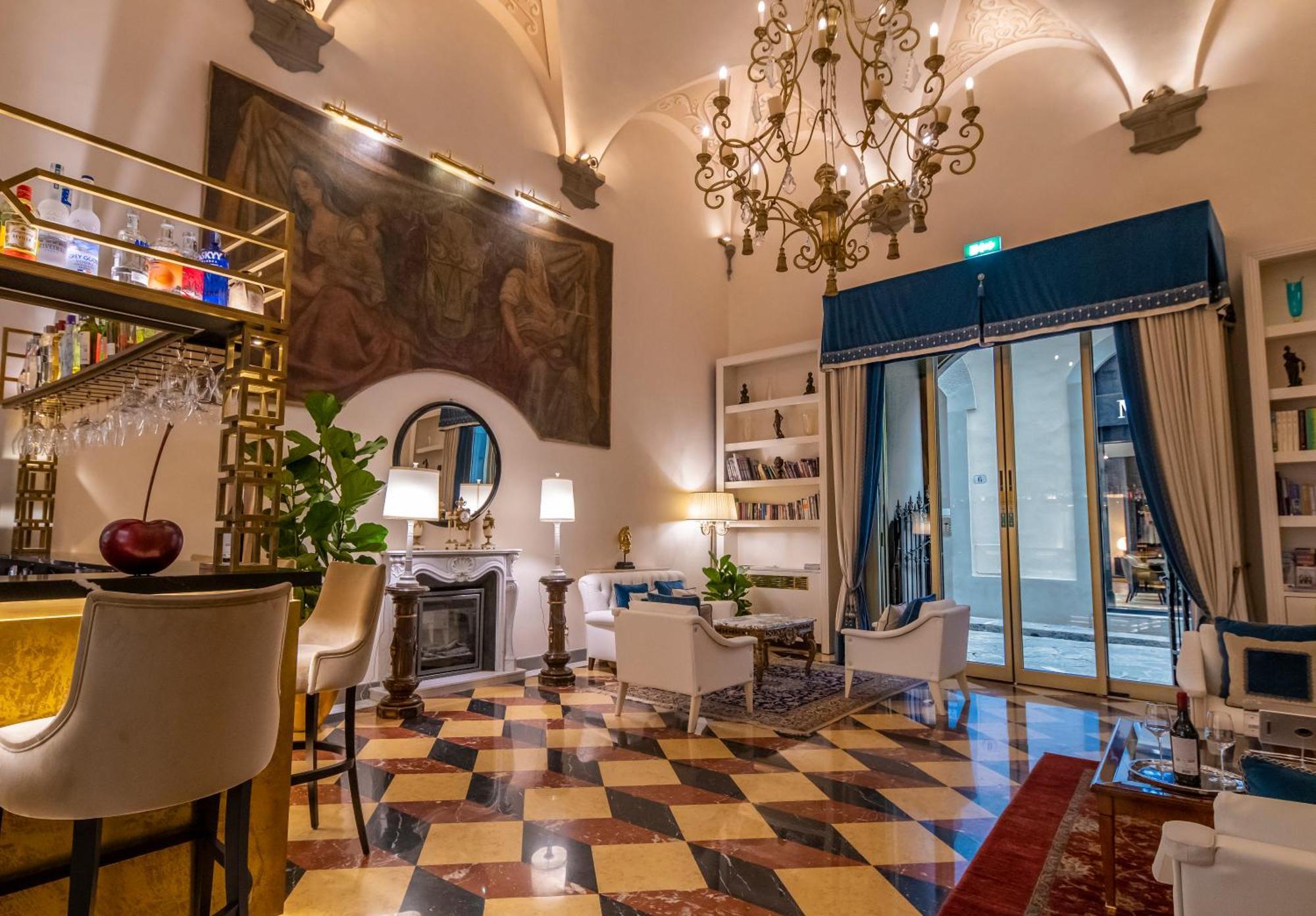 Golden Tower Hotel & Spa Флоренция Экстерьер фото The hotel's bar