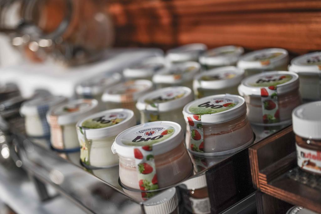 Golden Tower Hotel & Spa Флоренция Экстерьер фото A selection of Italian ice cream